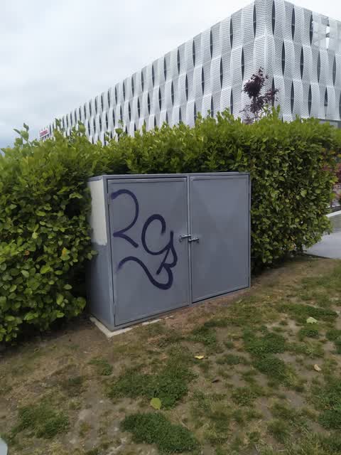 Graffiti, a report photo