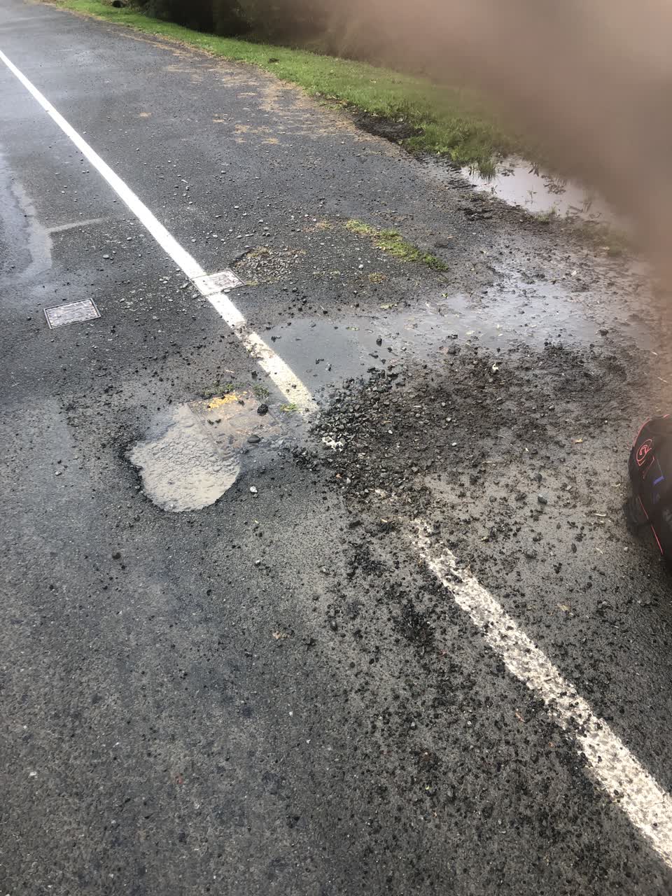 The photograph attached to this roading/streets report