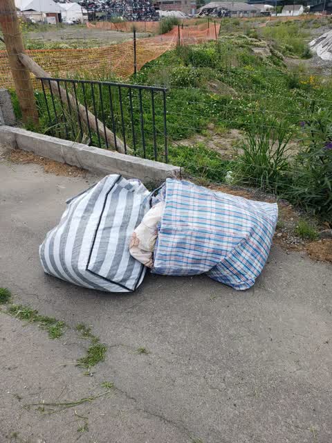 Rubbish/Recycling, a report photo