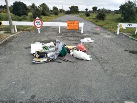 Rubbish/Recycling, a report photo