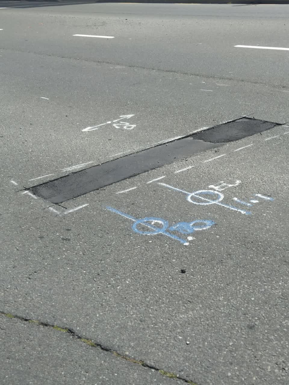 The photograph attached to this roading/streets report
