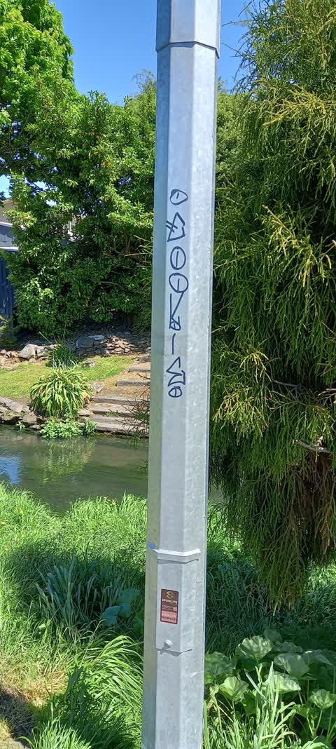 Graffiti, a report photo