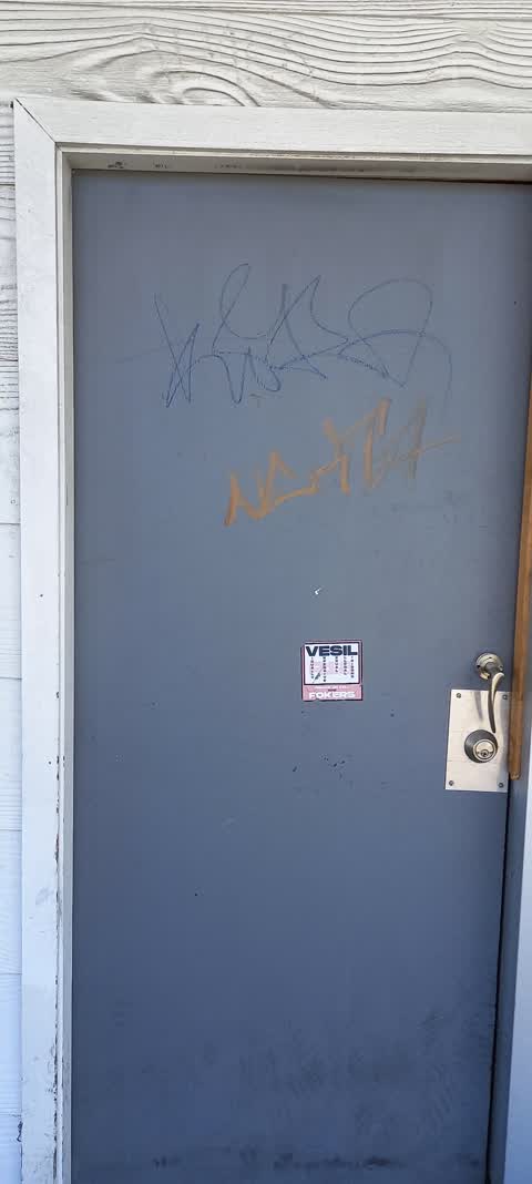 Graffiti, a report photo