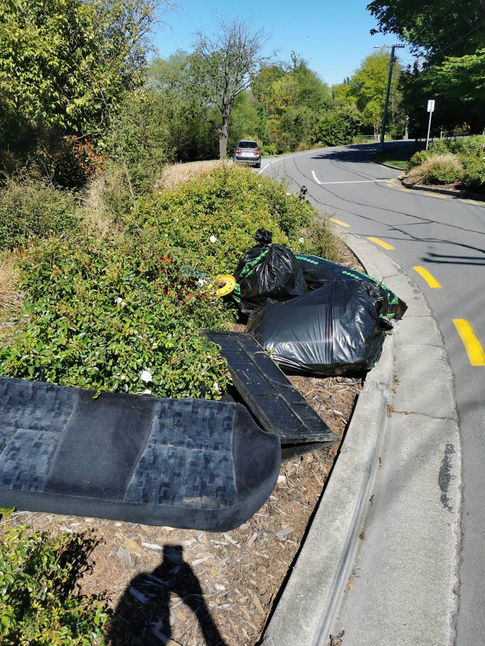 The photograph attached to this rubbish/recycling report