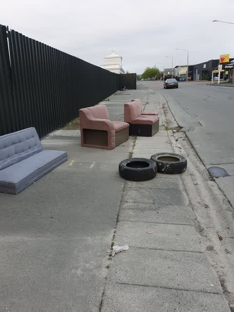 Rubbish/Recycling, a report photo