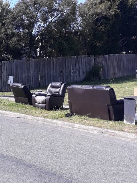 Rubbish/Recycling, a report photo