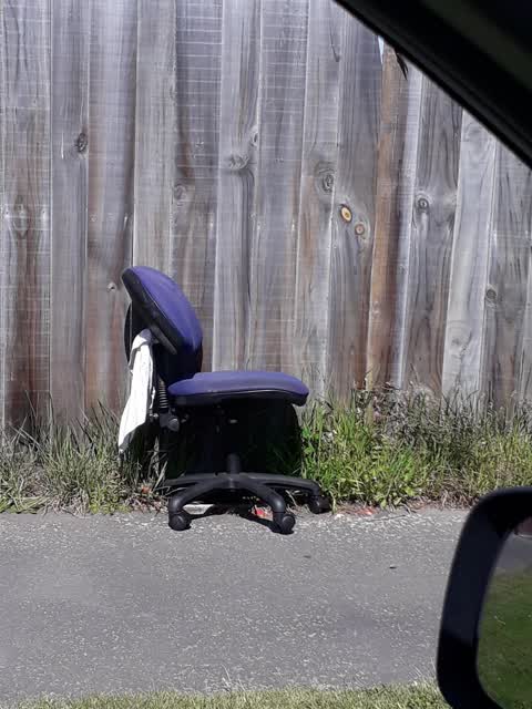 Rubbish/Recycling, a report photo