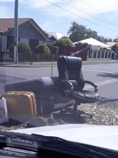 Rubbish/Recycling, a report photo