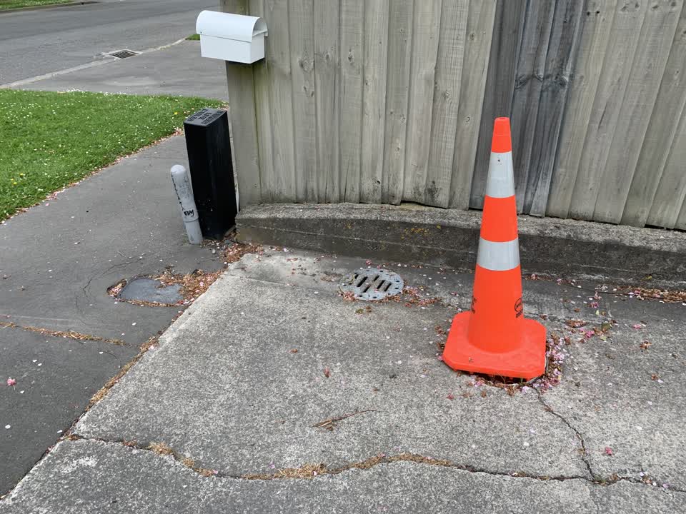 The photograph attached to this roading/streets report