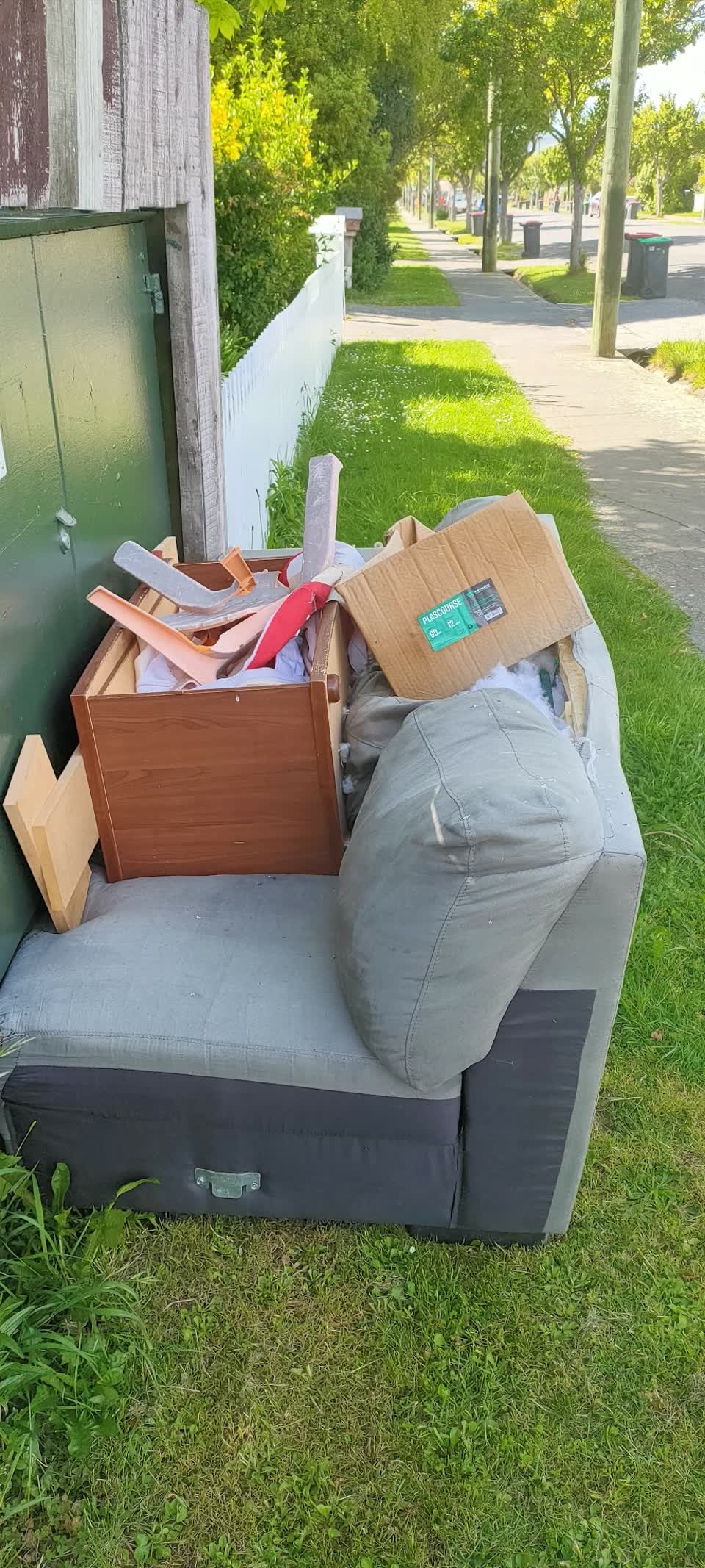 The photograph attached to this roading/streets report