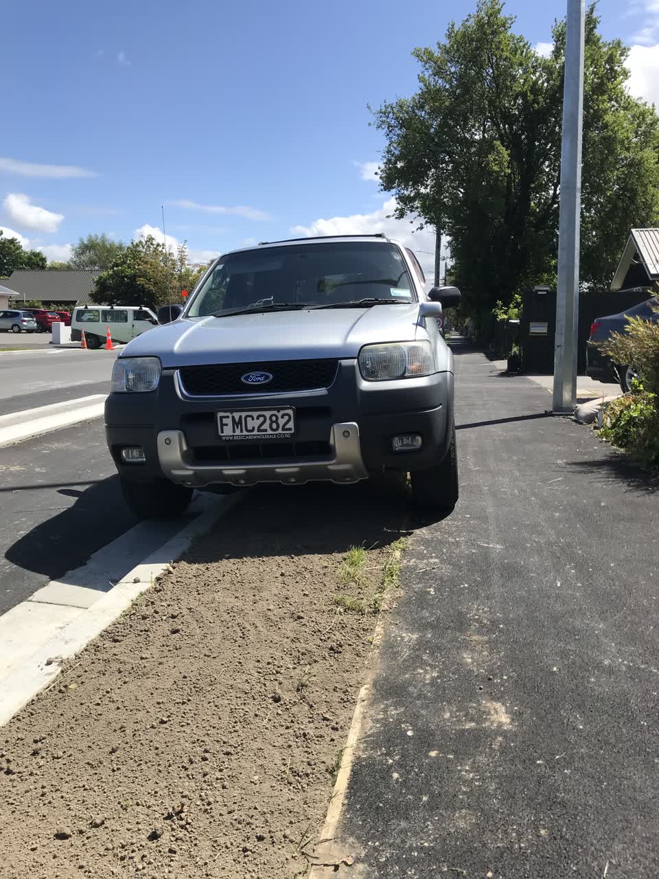 The photograph attached to this roading/streets report
