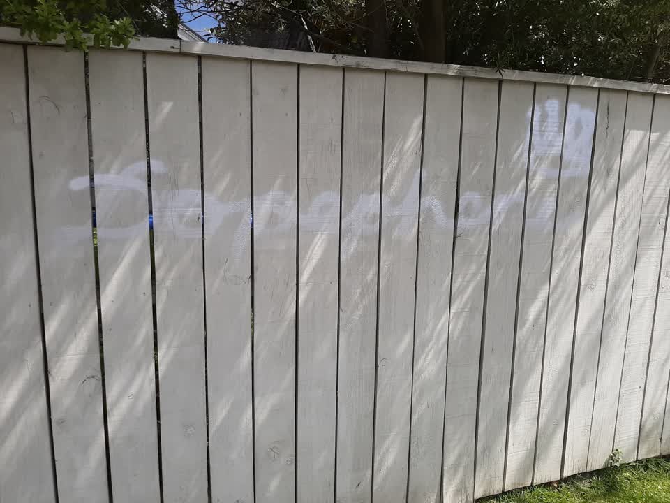 The photograph attached to this graffiti report