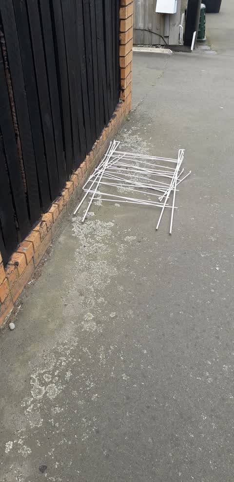 Rubbish/Recycling, a report photo