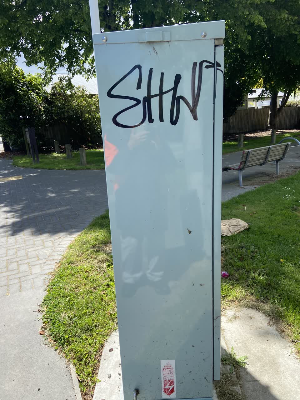 The photograph attached to this graffiti report