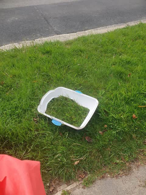 Rubbish/Recycling, a report photo