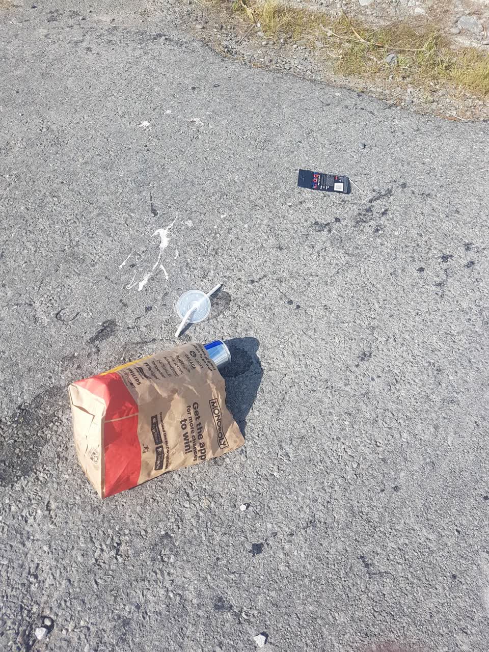 The photograph attached to this rubbish/recycling report