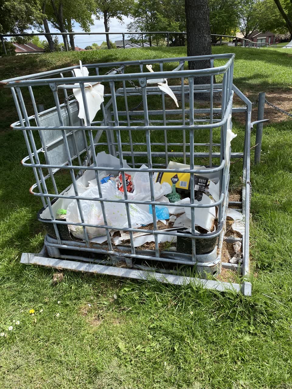 The photograph attached to this rubbish/recycling report