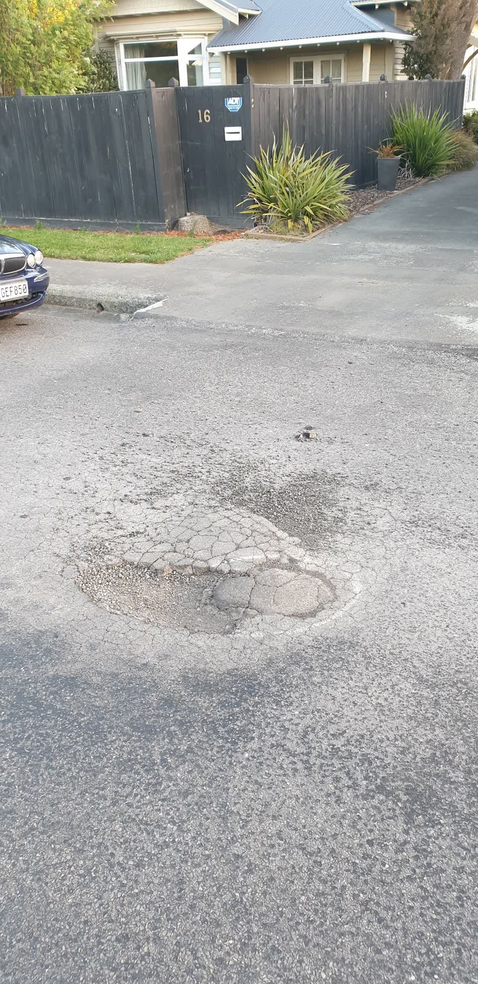 The photograph attached to this roading/streets report