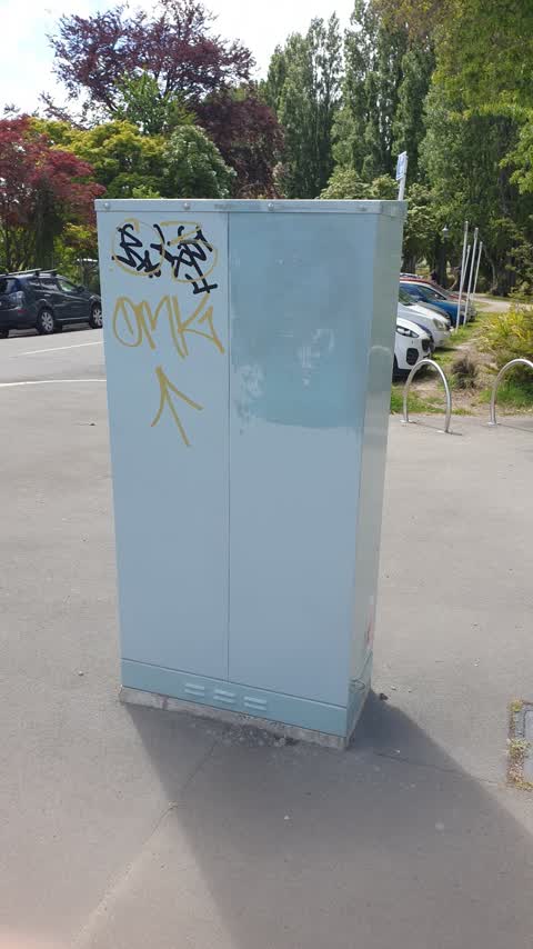 Graffiti, a report photo