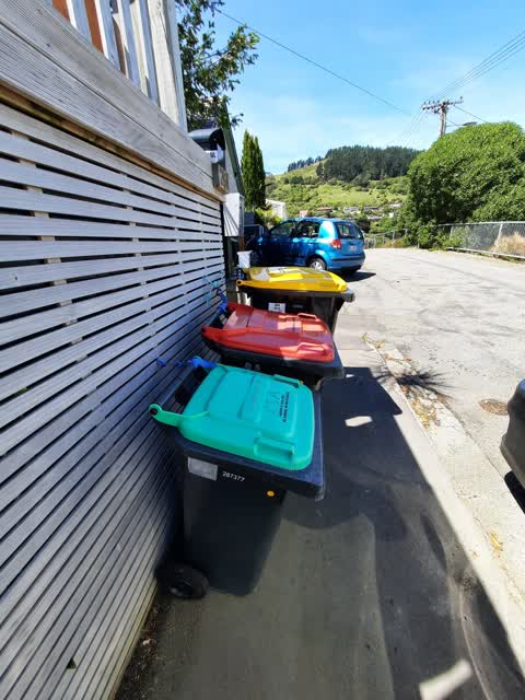 Rubbish/Recycling, a report photo