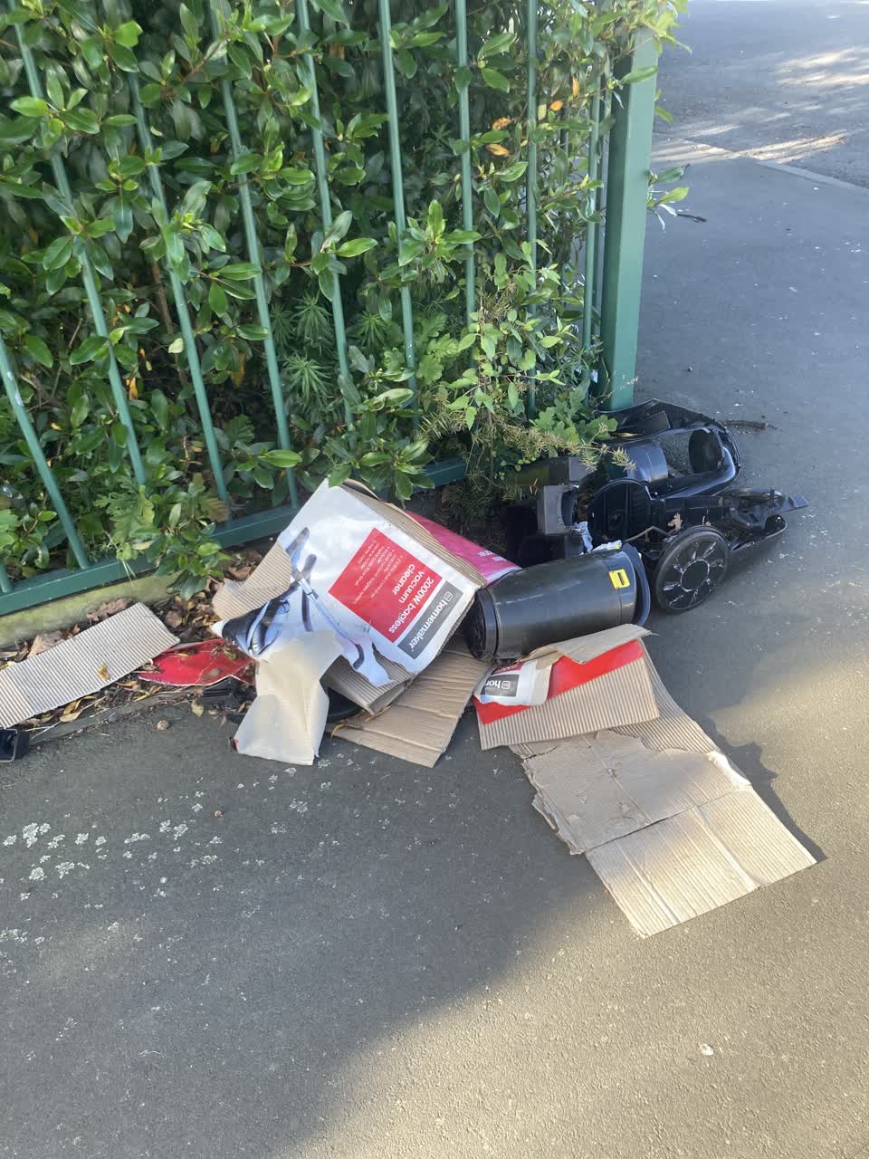 The photograph attached to this rubbish/recycling report