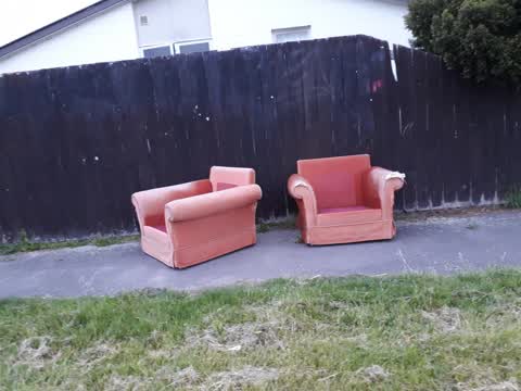 Rubbish/Recycling, a report photo