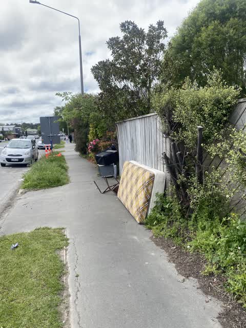 Rubbish/Recycling, a report photo