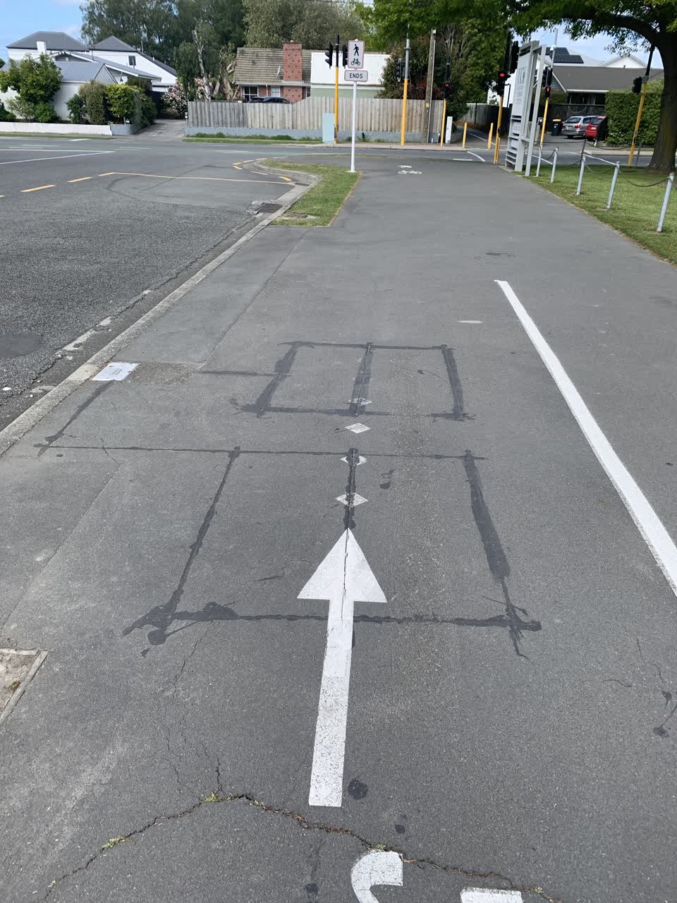 The photograph attached to this street light outage report