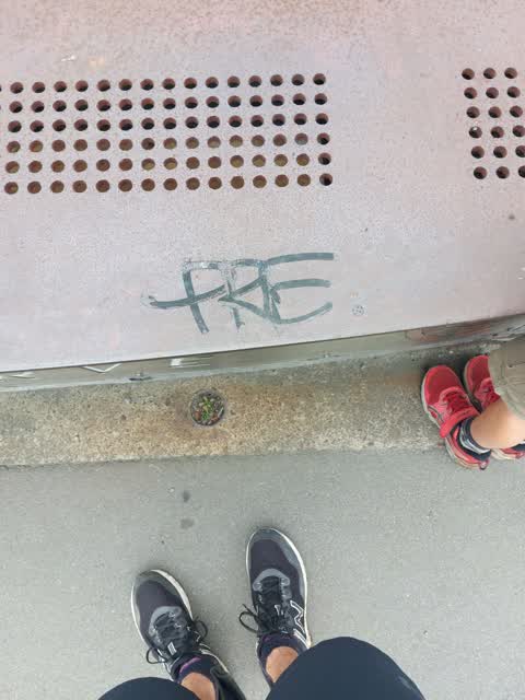 Graffiti, a report photo