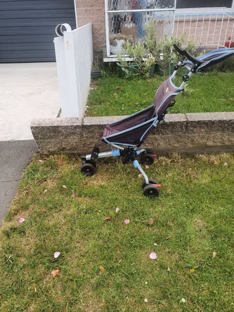 Rubbish/Recycling, a report photo