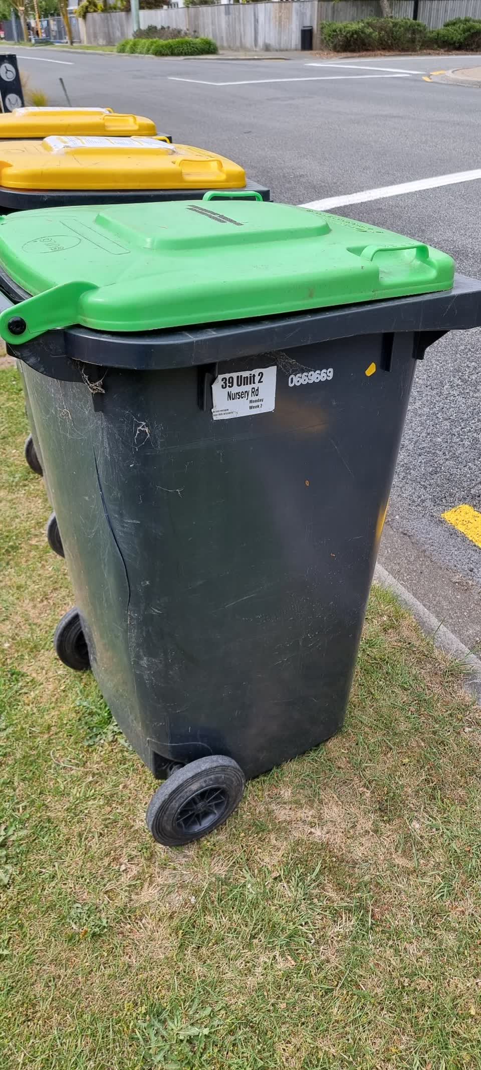 The photograph attached to this rubbish/recycling report