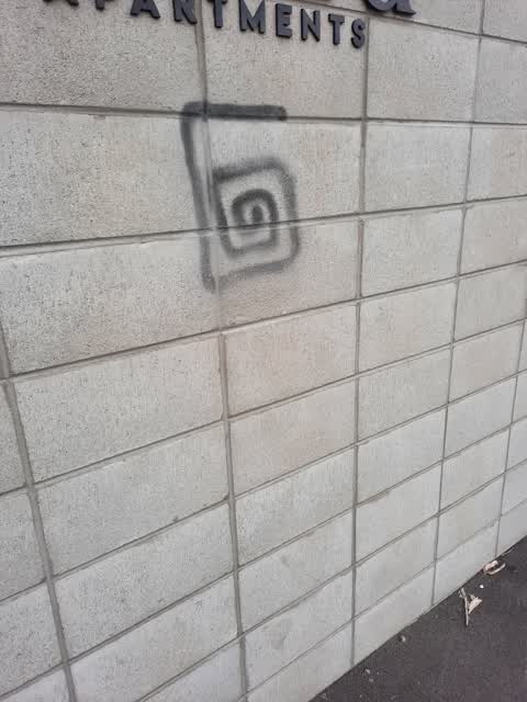Graffiti, a report photo