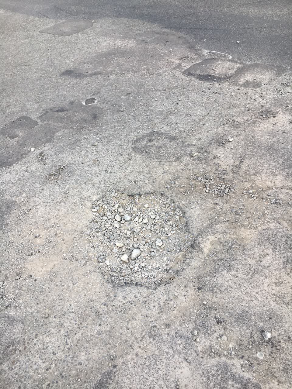 The photograph attached to this roading/streets report