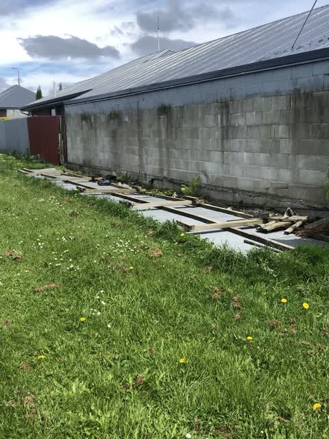 Rubbish/Recycling, a report photo