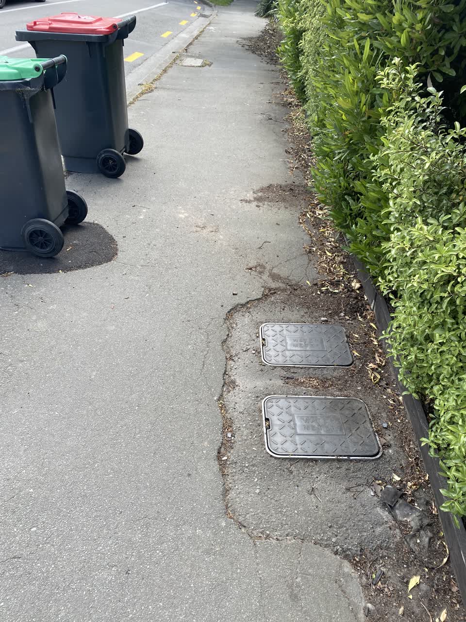 The photograph attached to this roading/streets report