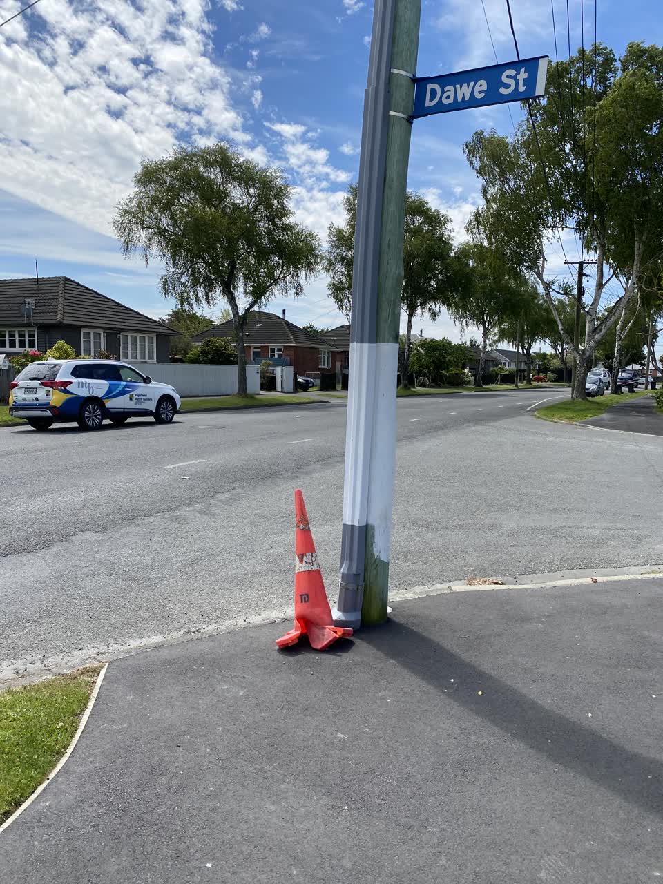 The photograph attached to this roading/streets report