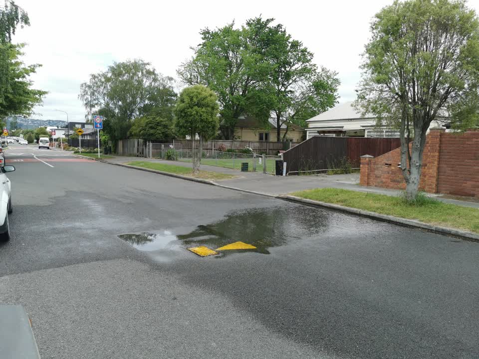 The photograph attached to this sewer - leak / blockage report