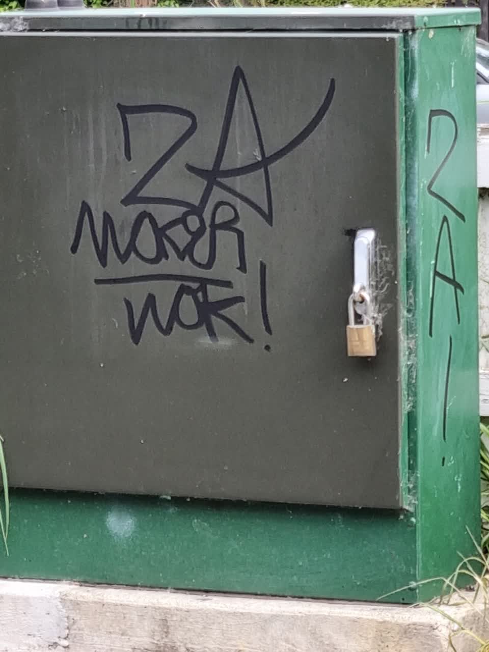 The photograph attached to this graffiti report