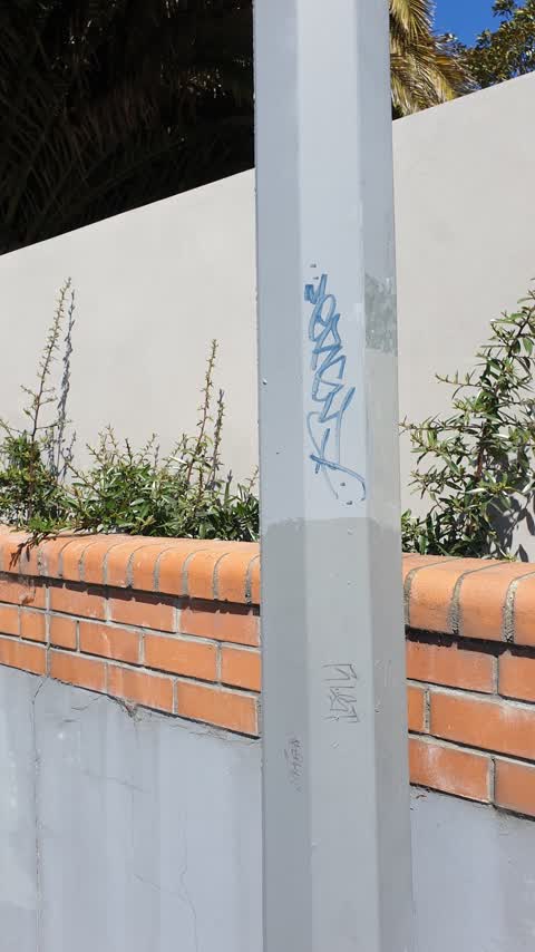 Graffiti, a report photo
