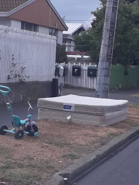 Rubbish/Recycling — a report photo