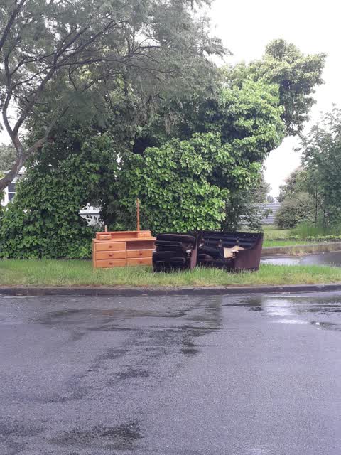 Rubbish/Recycling, a report photo