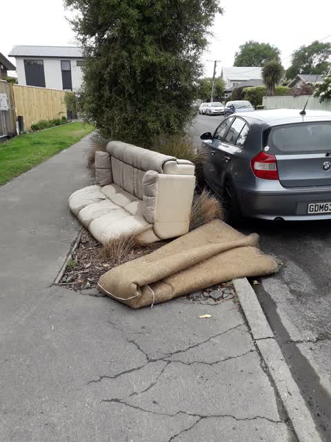 Rubbish/Recycling, a report photo