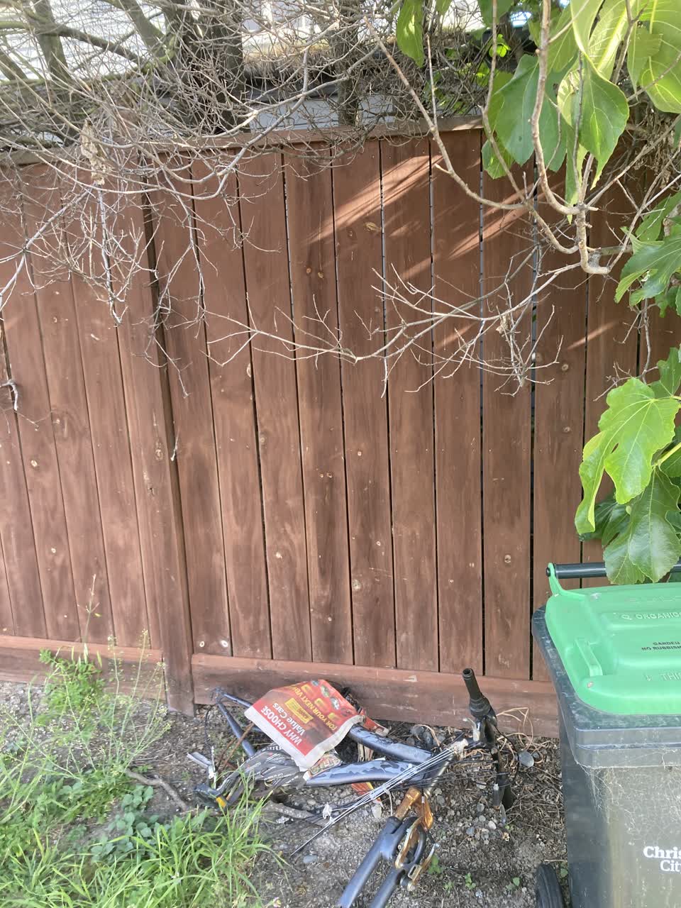 The photograph attached to this rubbish/recycling report