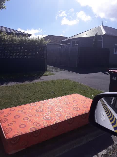 Rubbish/Recycling, a report photo