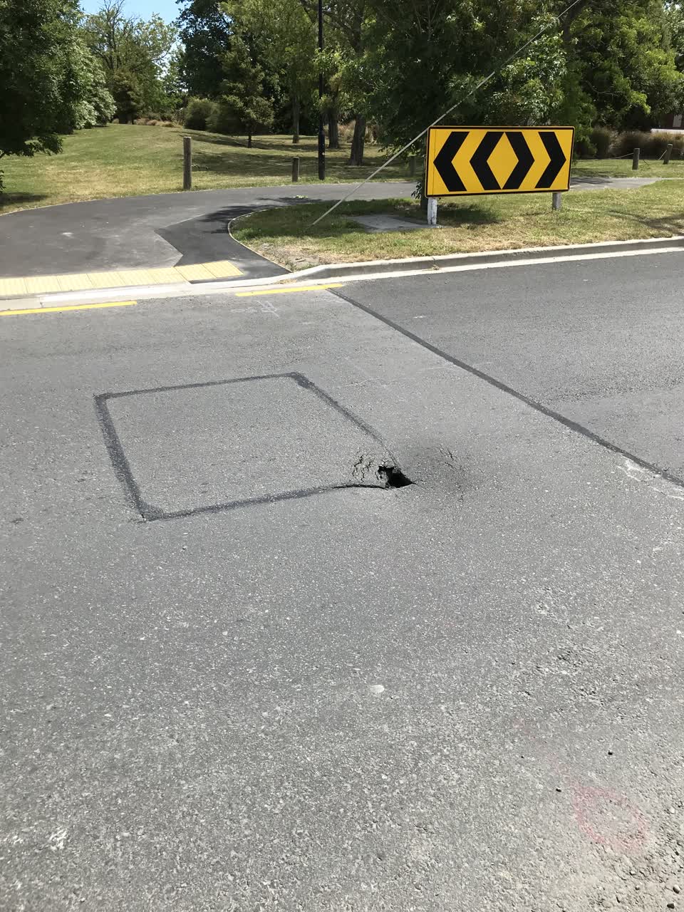 The photograph attached to this roading/streets report
