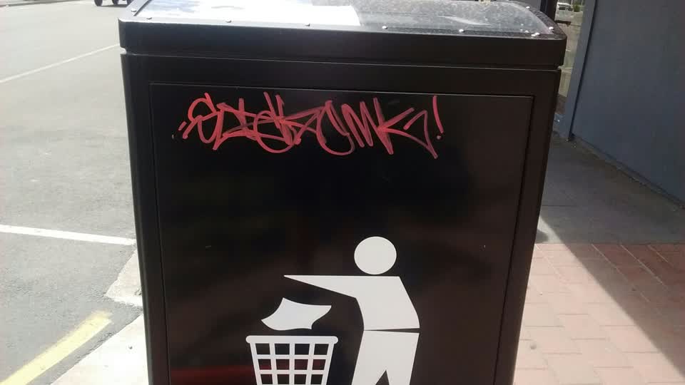 The photograph attached to this graffiti report