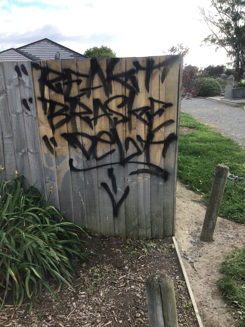 The photograph attached to this graffiti report