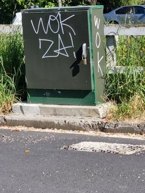 Graffiti, a report photo