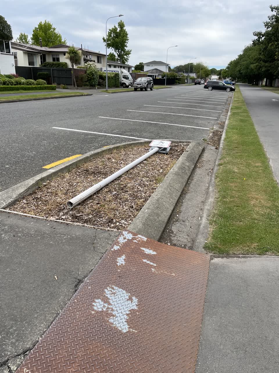 The photograph attached to this roading/streets report