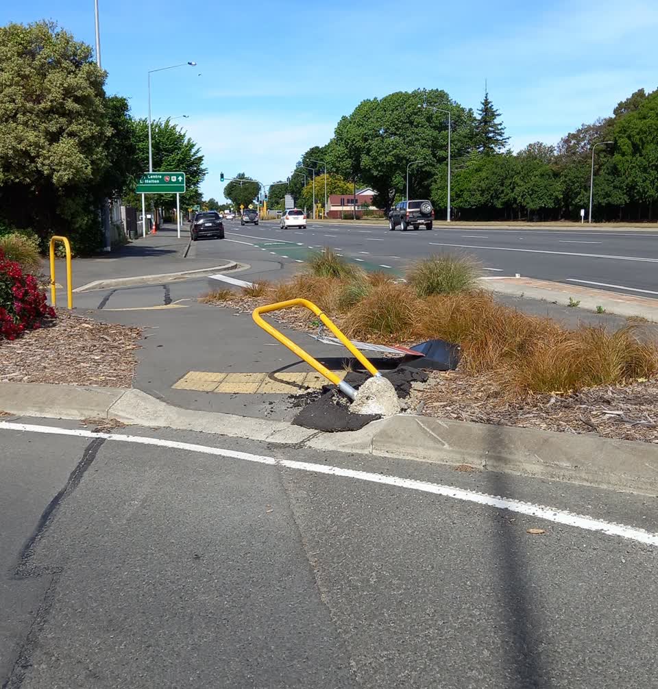 The photograph attached to this roading/streets report